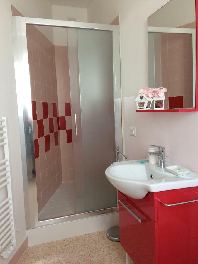 Joy Living Hotel Сандра Екстериор снимка